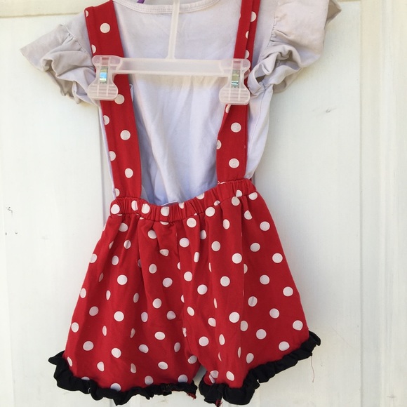 Outfit - Picture 2 of 2